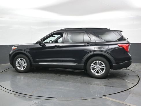 Used 2020 Ford Explorer XLT w/ Equipment Group 202A AWD/4WD image 10