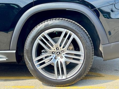 Certified 2026 Mercedes-Benz GLS 450 4MATIC image 52