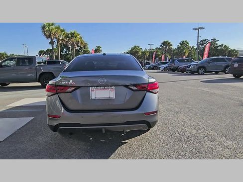 Used 2025 Nissan Sentra SV w/ Trunk Package FWD image 30