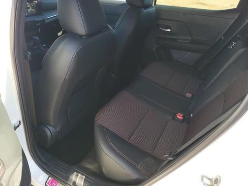 New 2025 Nissan Kicks SR image 17