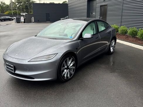 Used 2025 Tesla Model 3 Long Range RWD image 10