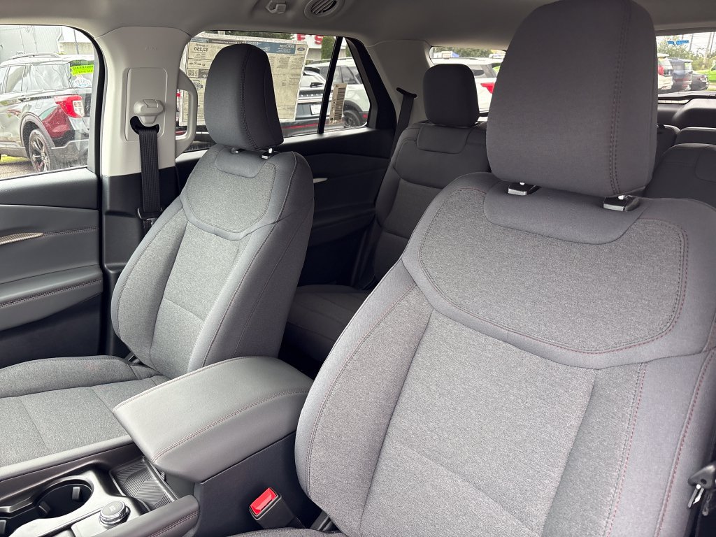 New 2026 Ford Explorer Active AWD/4WD image 17
