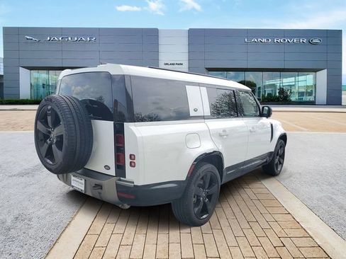 Certified 2023 Land Rover Defender 130 X-Dynamic SE AWD/4WD image 5