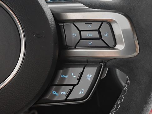 Used 2021 Ford Mustang Shelby GT500 w/ Carbon Fiber Track Pack image 27