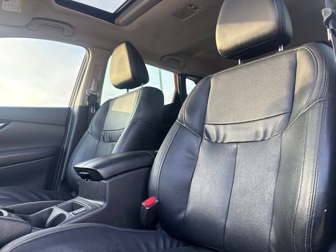 Used 2022 Nissan Rogue Sport SL w/ Premium Package FWD image 38