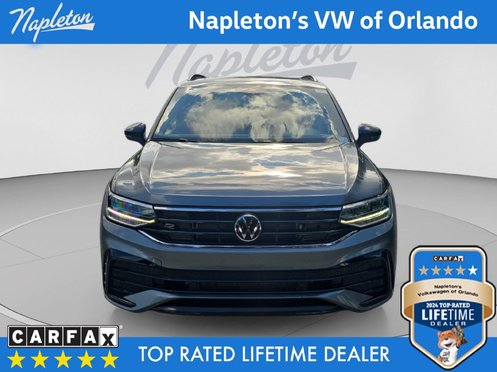 Used 2024 Volkswagen Tiguan SE R-Line AWD/4WD image 9