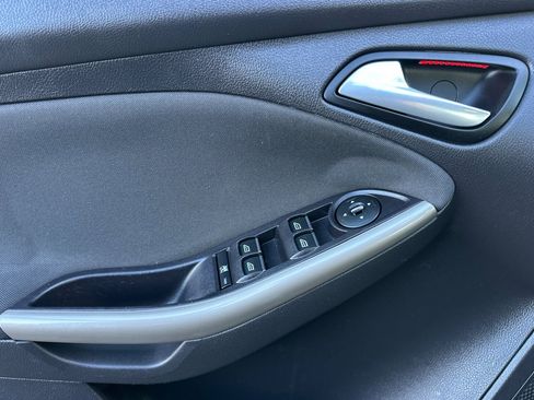 Used 2012 Ford Focus SEL image 10