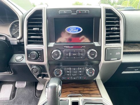 Used 2019 Ford F150 Lariat w/ Trailer Tow Package AWD/4WD image 13