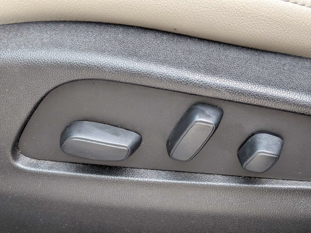 Certified 2019 Cadillac XT4 Luxury FWD image 20