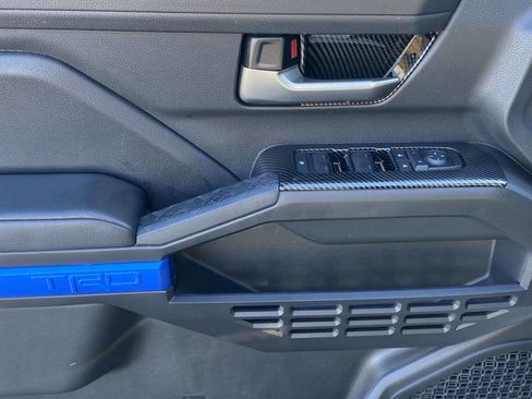 Used 2024 Toyota Tacoma TRD Sport image 18