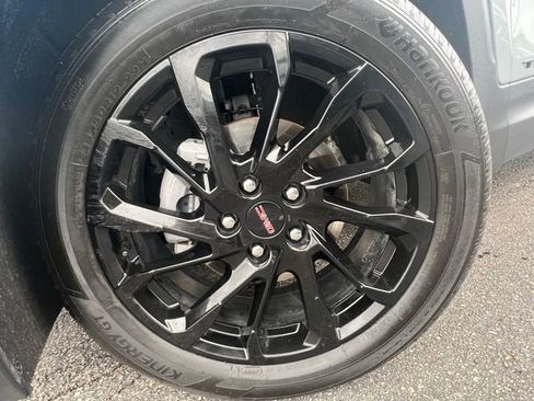 Certified 2023 GMC Terrain SLE w/ Driver Convenience Package AWD/4WD image 12