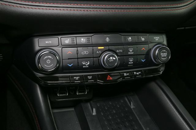 Used 2025 Dodge Durango R/T w/ Blacktop Package AWD/4WD image 33