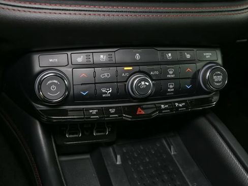 Used 2025 Dodge Durango R/T w/ Blacktop Package AWD/4WD image 33