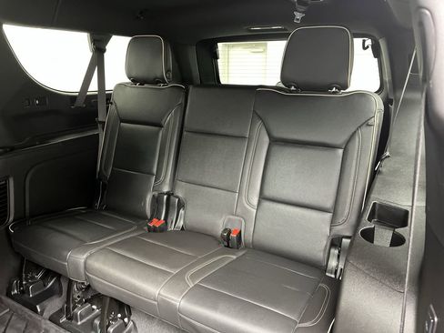 Certified 2024 Chevrolet Suburban Premier w/ Premium Package image 15