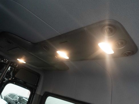 Used 2025 Mercedes-Benz Sprinter 2500 image 39