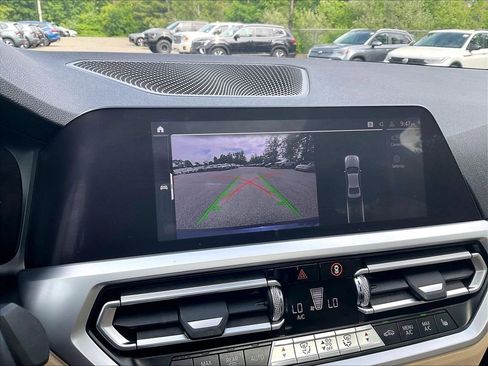 Used 2019 BMW 330i xDrive Sedan w/ Premium Package AWD/4WD image 19