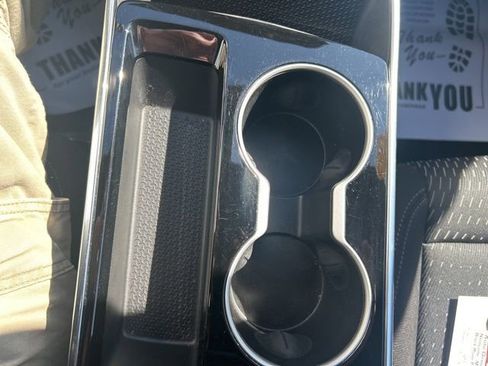 Used 2025 Chevrolet Equinox LT image 30