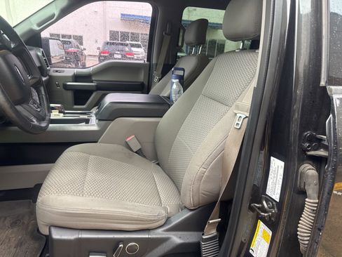 Used 2015 Ford F150 XLT w/ Equipment Group 302A Luxury RWD image 13