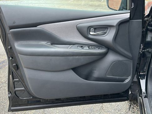 Certified 2024 Nissan Murano SV w/ SV Midnight Edition Package image 10