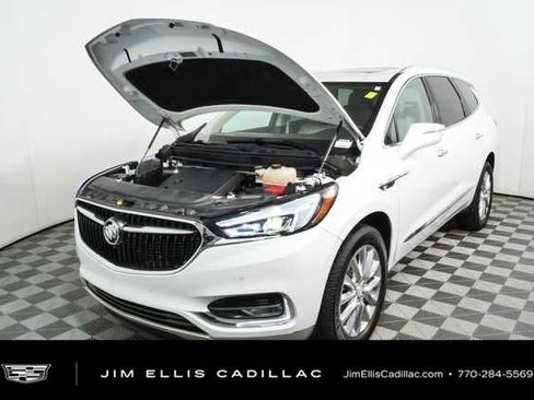 Used 2018 Buick Enclave Premium w/ Experience Buick Package FWD image 31