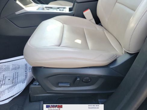 Used 2023 Ford Explorer Limited AWD/4WD image 18