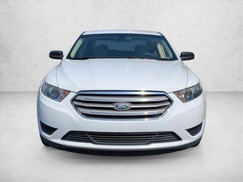Used 2017 Ford Taurus SE FWD image 3