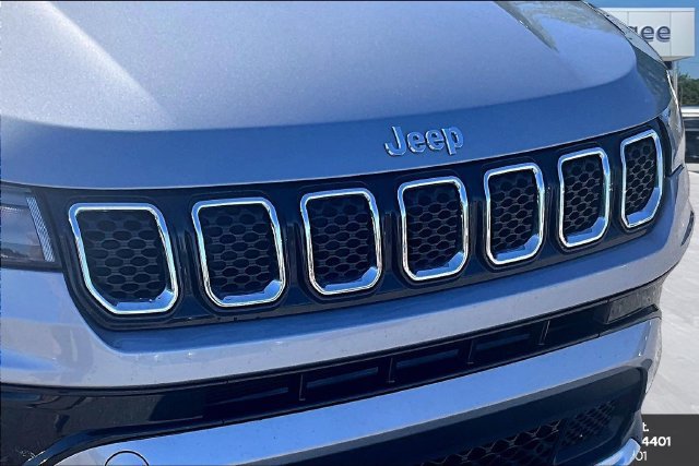 Used 2024 Jeep Compass Limited AWD/4WD image 33