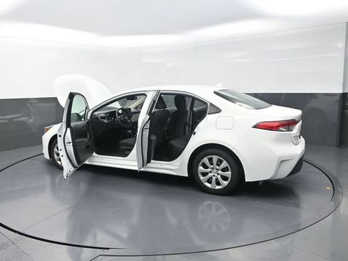 Used 2024 Toyota Corolla LE FWD image 42