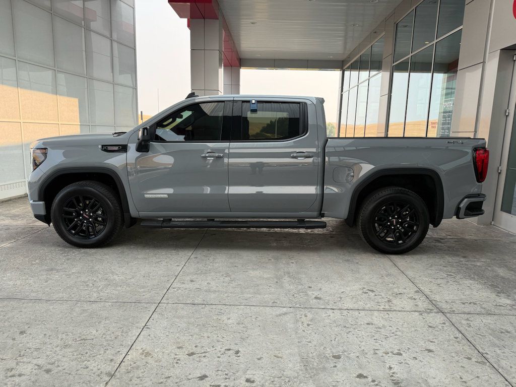 Used 2024 GMC Sierra 1500 Elevation w/ Elevation Premium Package AWD/4WD image 5