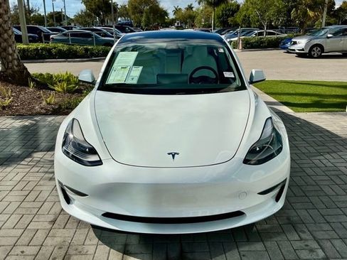 Used 2023 Tesla Model 3 Performance image 2