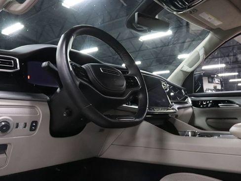 Used 2023 Jeep Grand Wagoneer Series II w/ Premium Group II image 10