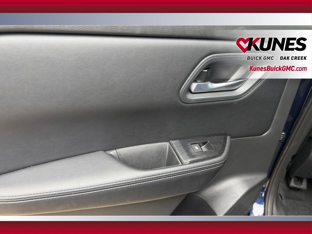 Used 2026 Nissan Rogue SV AWD/4WD image 32