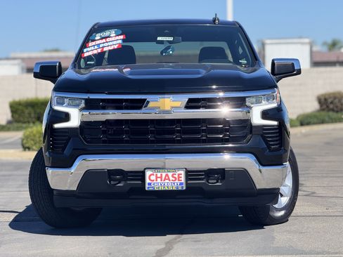Used 2023 Chevrolet Silverado 1500 LT w/ Protection Package AWD/4WD image 2