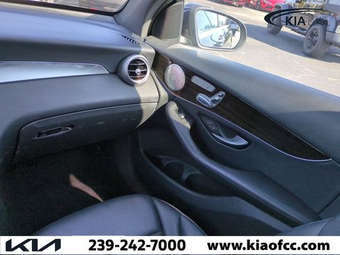 Used 2018 Mercedes-Benz GLC 300 4MATIC image 16