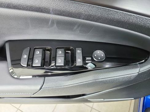 Certified 2024 Kia Sportage EX image 7