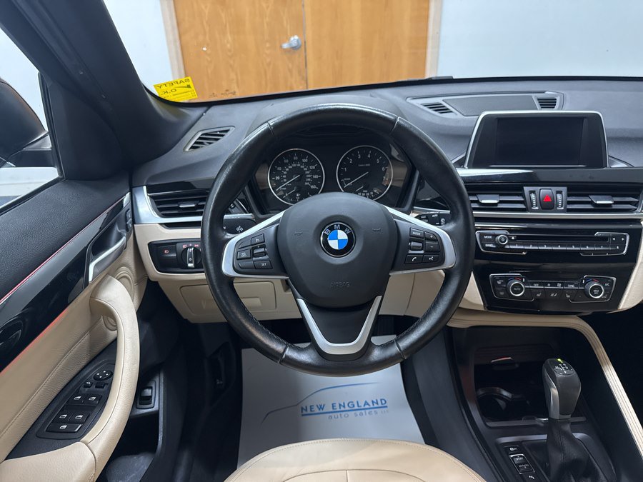 Used 2018 BMW X1 xDrive28i AWD/4WD image 6