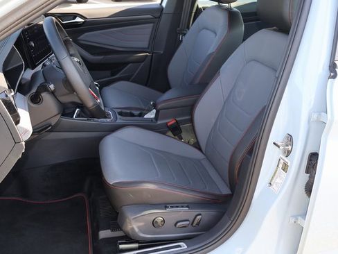 Certified 2025 Volkswagen Jetta GLI Autobahn image 11