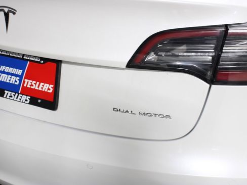 Used 2022 Tesla Model 3 Long Range image 16