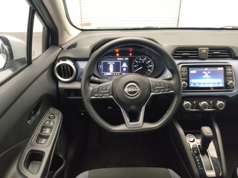 Used 2025 Nissan Versa SV FWD image 22