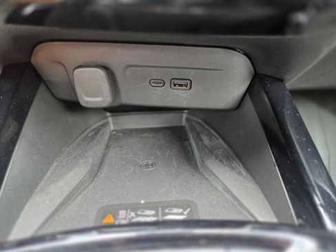 Used 2025 Chevrolet Trax ACTIV w/ Sunroof Package FWD image 23