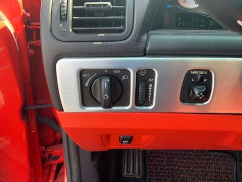 Used 2003 Ford Thunderbird RWD image 17