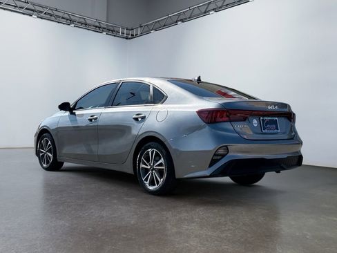 Used 2024 Kia Forte LXS image 7