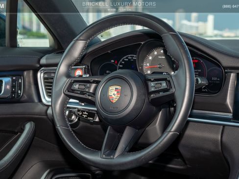 Used 2022 Porsche Panamera 4 Platinum Edition image 21