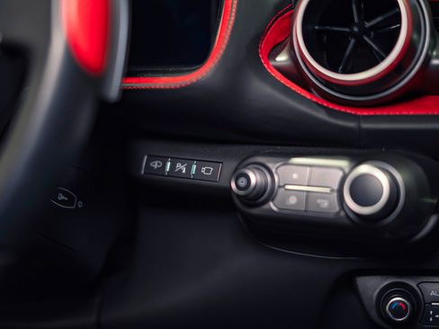 Used 2020 Ferrari 812 Superfast RWD image 45