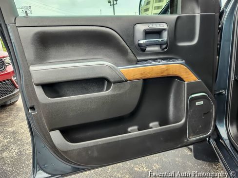 Used 2018 Chevrolet Silverado 1500 LTZ w/ LTZ Plus Package AWD/4WD image 15