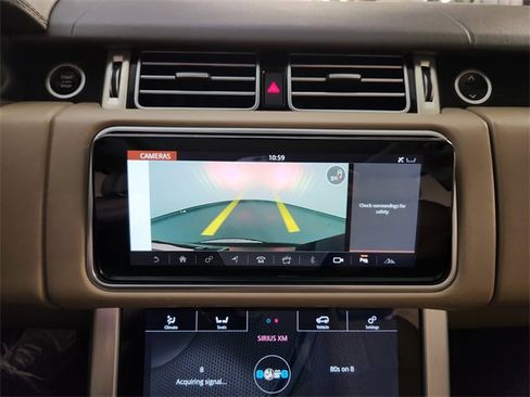 Used 2019 Land Rover Range Rover HSE image 18