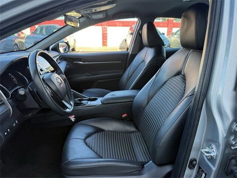 Used 2022 Toyota Camry SE image 24