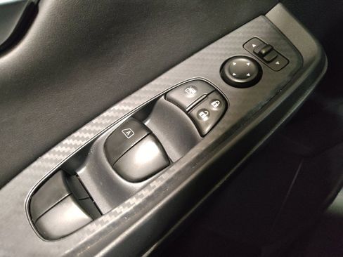 Used 2025 Nissan Sentra SV image 27