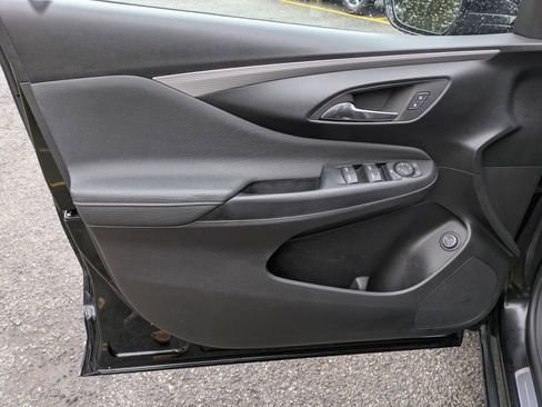 Certified 2024 Buick Envista Avenir image 9