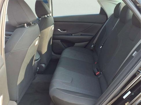 New 2026 Hyundai Elantra SE FWD image 10